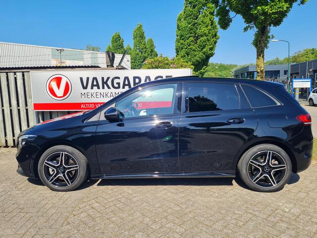 Mercedes-Benz B-KLASSE 250 e AMG Line Nightpakket 18''/Panoramadak/Sfeerverlichting/DAB/PDC v+a/Stoelverwarming/Climate/Apple Carplay & Android Auto