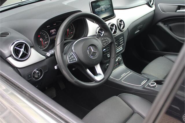 Mercedes-Benz B-KLASSE 180 Prestige | Pano | Sfeer |