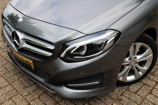 Mercedes-Benz B-KLASSE 180 Prestige | Pano | Sfeer |