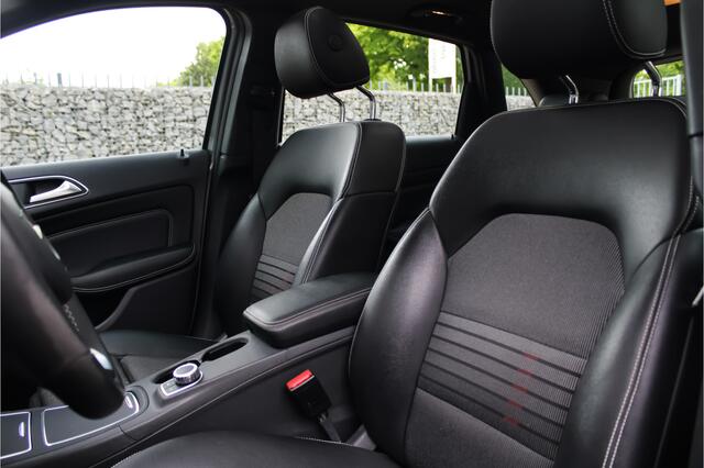 Mercedes-Benz B-KLASSE 180 Prestige | Pano | Sfeer |
