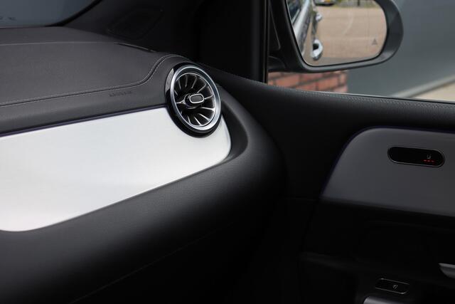 Mercedes-Benz B-KLASSE 250 e Star Edition AMG Line Aut8 | Facelift | Distronic | Camera | Advanced Soundsystem | Keyless Go | Augmented Reality | Leder | Stoelverwarming | Sfeerverlichting |