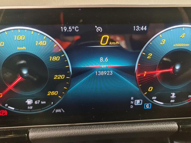 Mercedes-Benz B-KLASSE 180 Business Solution AMG | AMG Line | Ledkoplampen | Achteruitrijcamera | Inclusief 24 maanden MB Certified garantie voor Europa.