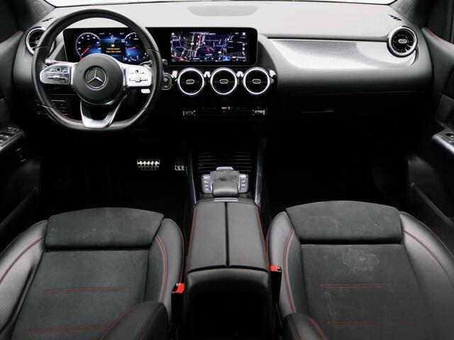 Mercedes-Benz B-KLASSE 180 Business Solution AMG | AMG Line | Ledkoplampen | Achteruitrijcamera | Inclusief 24 maanden MB Certified garantie voor Europa.