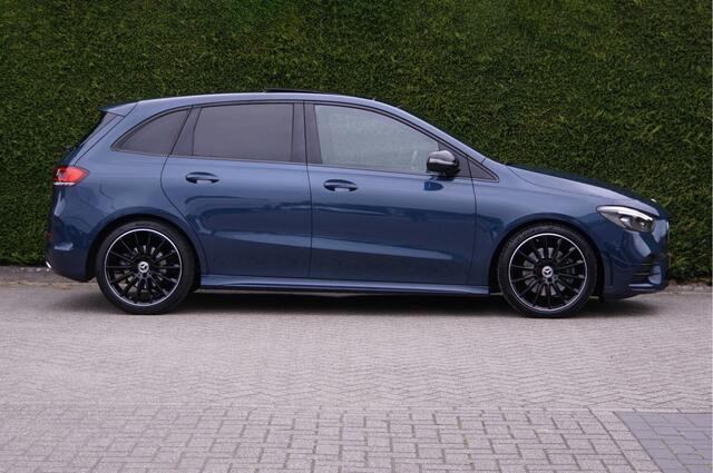 Mercedes-Benz B-KLASSE B 220 AMG line