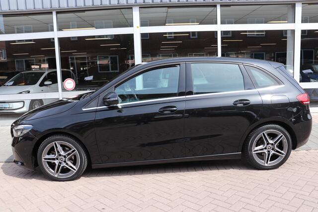 Mercedes-Benz B-KLASSE 180 Business Solution Plus Automaat.