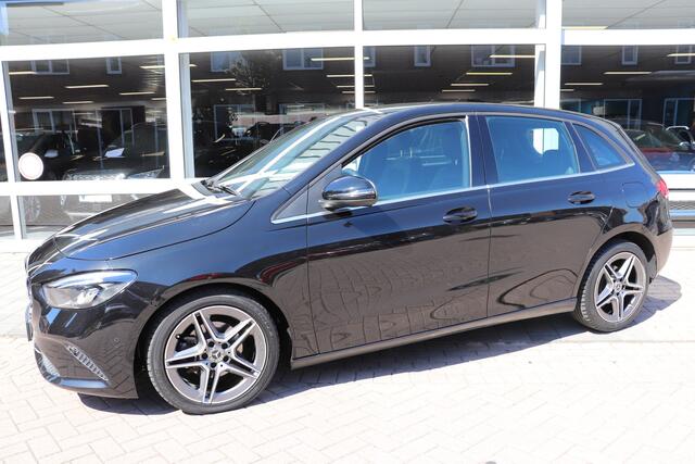 Mercedes-Benz B-KLASSE 180 Business Solution Plus Automaat.