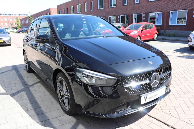 Mercedes-Benz B-KLASSE 180 Business Solution Plus Automaat.