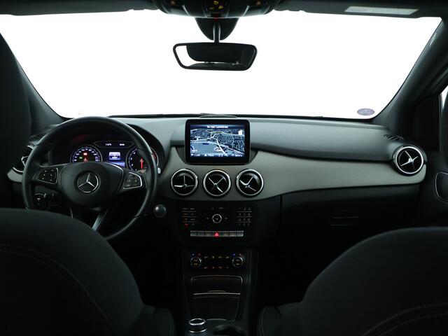 Mercedes-Benz B-KLASSE 180 Ambition | Panoramadak | Memory Stoel | Climate Control | Navigatie | Camera | Parkeersensoren |