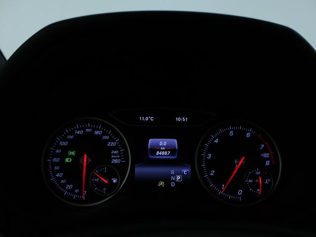 Mercedes-Benz B-KLASSE 180 Ambition | Panoramadak | Memory Stoel | Climate Control | Navigatie | Camera | Parkeersensoren |