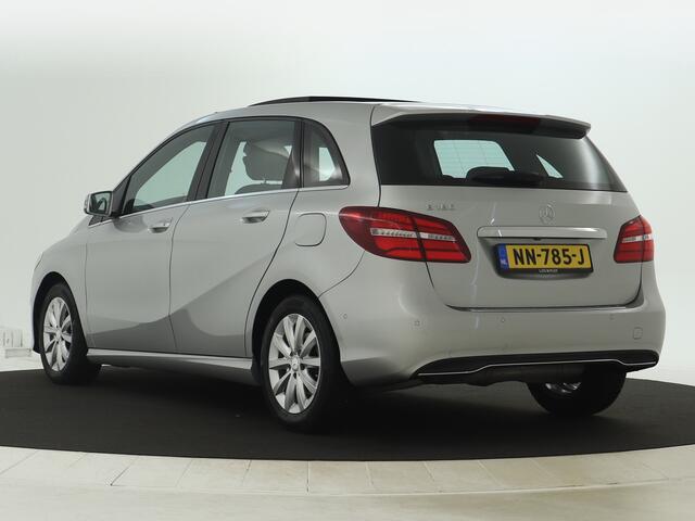 Mercedes-Benz B-KLASSE 180 Ambition | Panoramadak | Memory Stoel | Climate Control | Navigatie | Camera | Parkeersensoren |