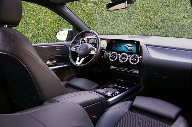 Mercedes-Benz B-KLASSE B 200 Progressive | Panorama Trekhaak Easypack Sfeerverlichting