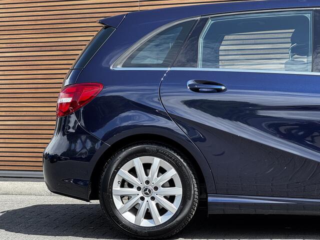 Mercedes-Benz B-KLASSE 180 Business Solution Trekhaak / Navigatie / Camera