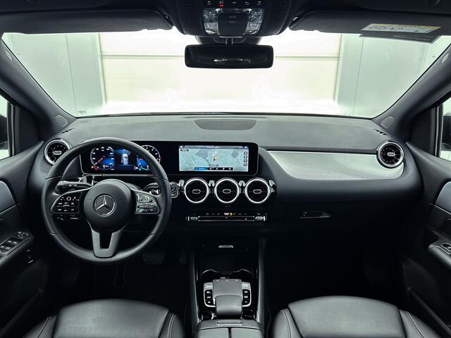 Mercedes-Benz B-KLASSE 180 Business Solution | Lichtmetalen velgen | Navigatie | Parking support | Inclusief 24 maanden MB Certified garantie voor Europa.