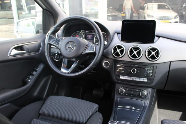 Mercedes-Benz B-KLASSE 180 d Lease Edition Plus | Trekhaak | Cruise | Automaat