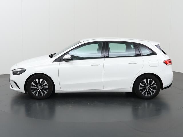 Mercedes-Benz B-KLASSE 200 Business Solution | Trekhaak | Achteruitrijcamera | Widescreen | Stoelverwarming |