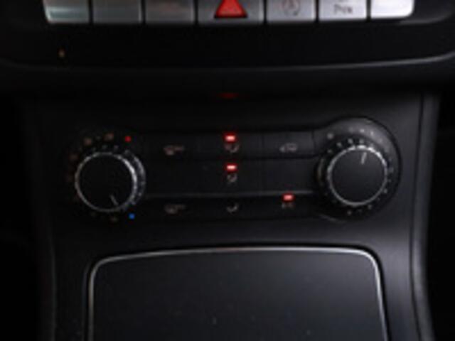 Mercedes-Benz B-KLASSE 180 Prestige Handgeschakeld