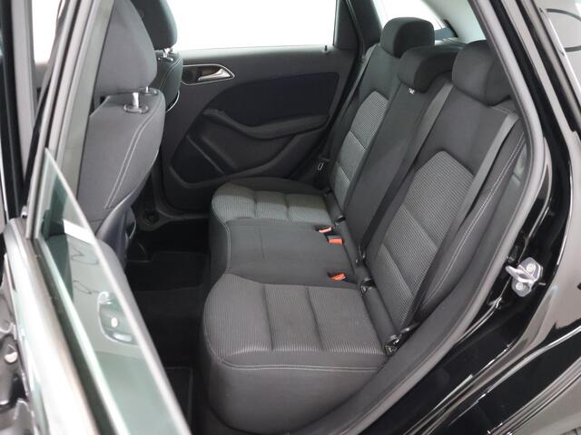 Mercedes-Benz B-KLASSE 180 Ambition | Style pakket | LED Koplampen | Navigatiesysteem |