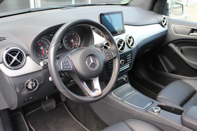 Mercedes-Benz B-KLASSE 180 Ambition | Trekhaak | Pano | Cruise