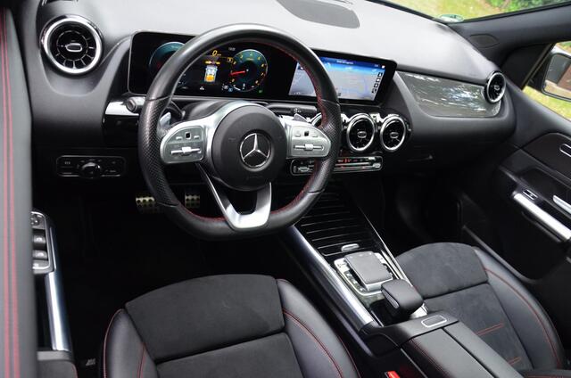 Mercedes-Benz B-KLASSE 180 Business Solution AMG Automaat/Led/Navi/Pdc/Ecc/Panoramadak/Achteruitrijcamera/Stoelverwarming/Cr-Controle/Privacy-Glas/18-Inch Lmv