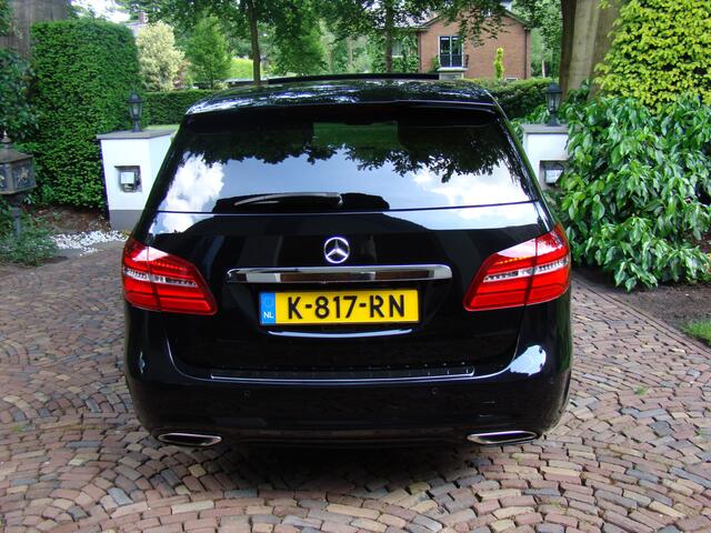 Mercedes-Benz B-KLASSE 250 4Matic Prestige AMG-Line