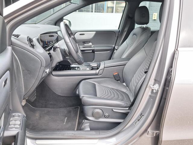 Mercedes-Benz B-KLASSE 180 Business Solution | Trekhaak | Widescreen | Stoelverwarming | LED verlichting | Elektrische achterklep