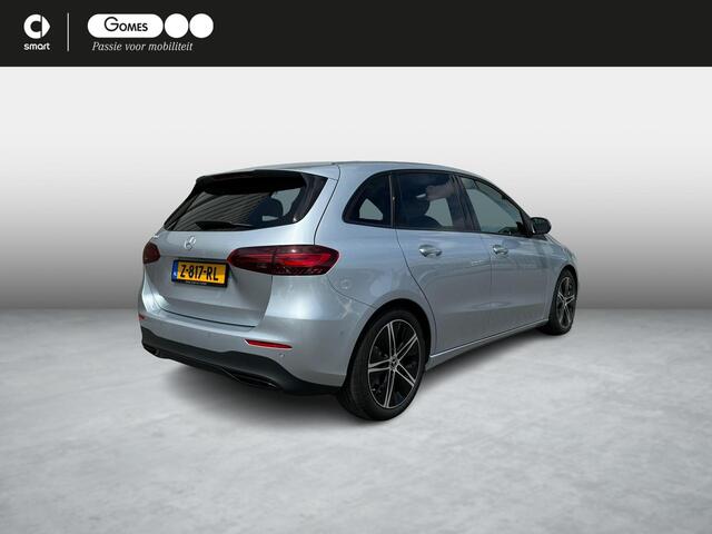 Mercedes-Benz B-KLASSE 180 Luxury Line | Panoramadak | Nightpakket |