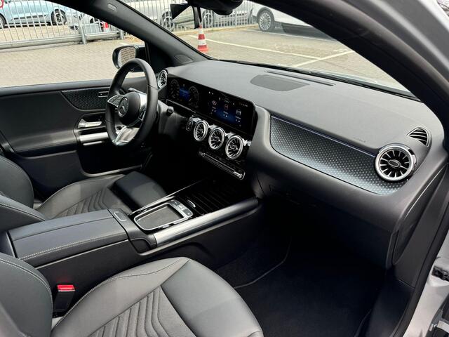 Mercedes-Benz B-KLASSE 180 Luxury Line | Panoramadak | Nightpakket |