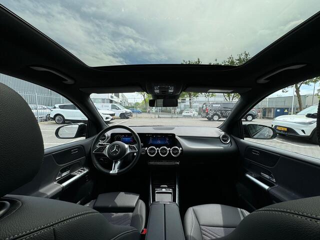 Mercedes-Benz B-KLASSE 180 Luxury Line | Panoramadak | Nightpakket |