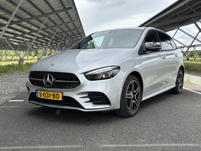 Mercedes-Benz B-KLASSE 250 e AMG Line | Night | Sfeerverlichting | Stoelverwarming | Trekhaak | Parkeercamera |