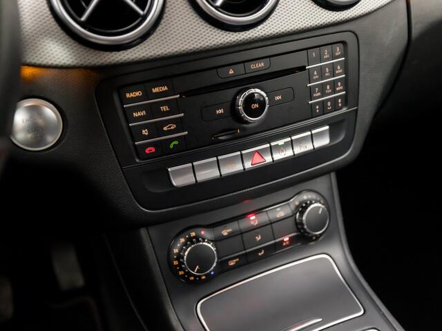 Mercedes-Benz B-KLASSE 180 Ambition Sport Automaat (GROOT NAVI, LEDER, CRUISE, PARKEERSENSOREN, SPORTSTOELEN, CRUISE, LED KOPLAMPEN, BLUETOOTH, NIEUWE APK, NIEUWSTAAT)