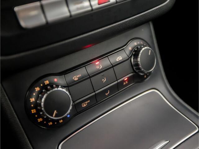 Mercedes-Benz B-KLASSE 180 Ambition Sport Automaat (GROOT NAVI, LEDER, CRUISE, PARKEERSENSOREN, SPORTSTOELEN, CRUISE, LED KOPLAMPEN, BLUETOOTH, NIEUWE APK, NIEUWSTAAT)