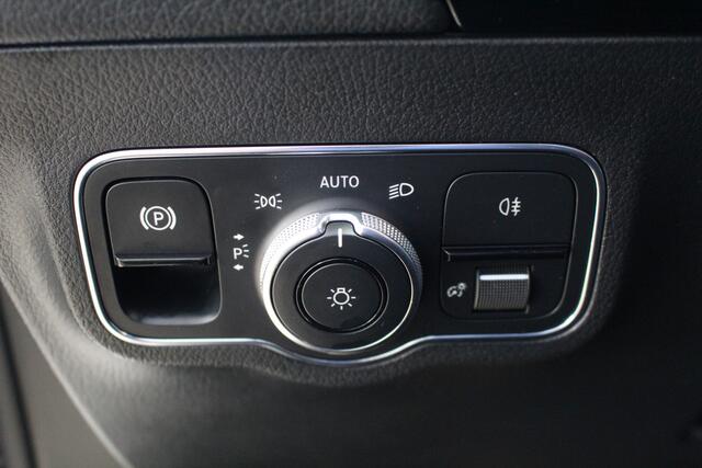 Mercedes-Benz B-KLASSE 250 e AMG Line I NAVI I PDC V/A I CRUISE I