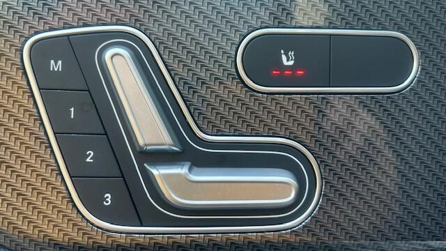 Mercedes-Benz B-KLASSE 200 AMG LINE AUTOMAAT 1E EIGENAAR!! NAVIGATIE WIDESCREEN, LEER, MEMORY STOELEN, STOELVERWARMING, KEYLESS GO, ELEC. PANORAMADAK, DISTRONIC, DODEHOEK+SPOORASSIST, 360 GRADEN CAMERA, PARKEERHULP VOOR/ACHTER, MULTIBEAM LED, 18"AMG-VELGEN, ENZ. ENZ. FULL OPTIO