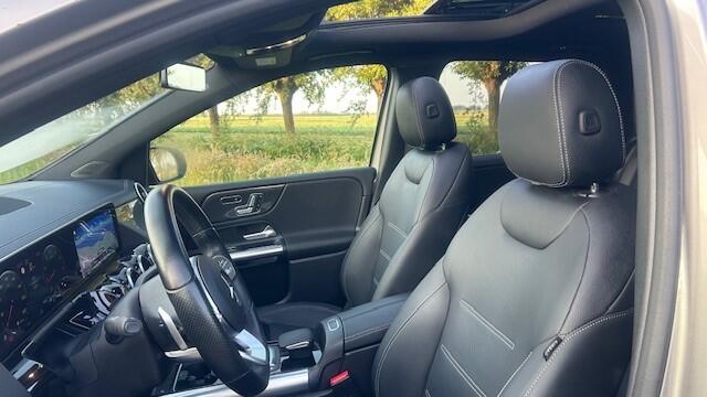 Mercedes-Benz B-KLASSE 200 AMG LINE AUTOMAAT 1E EIGENAAR!! NAVIGATIE WIDESCREEN, LEER, MEMORY STOELEN, STOELVERWARMING, KEYLESS GO, ELEC. PANORAMADAK, DISTRONIC, DODEHOEK+SPOORASSIST, 360 GRADEN CAMERA, PARKEERHULP VOOR/ACHTER, MULTIBEAM LED, 18"AMG-VELGEN, ENZ. ENZ. FULL OPTIO