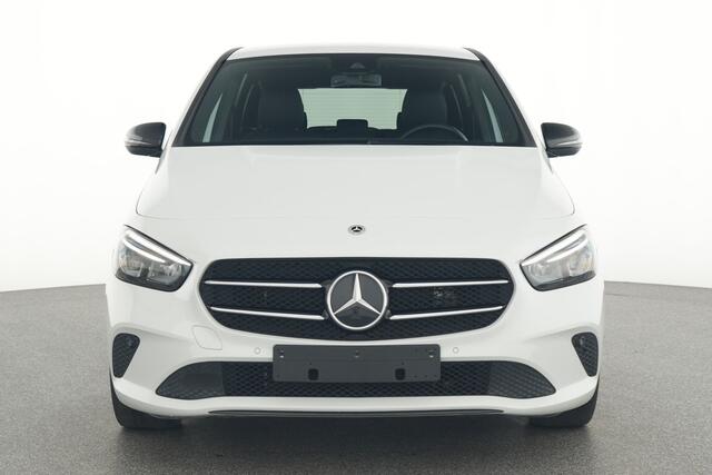 Mercedes-Benz B-KLASSE 250 e Night Plug-In Hybride Night Pakket | Sfeerverlichting | Ledkoplampen | Keyless-Go | Easy-Pack Achterklep. Inclusief 24 maanden MB Certified garantie voor Europa.