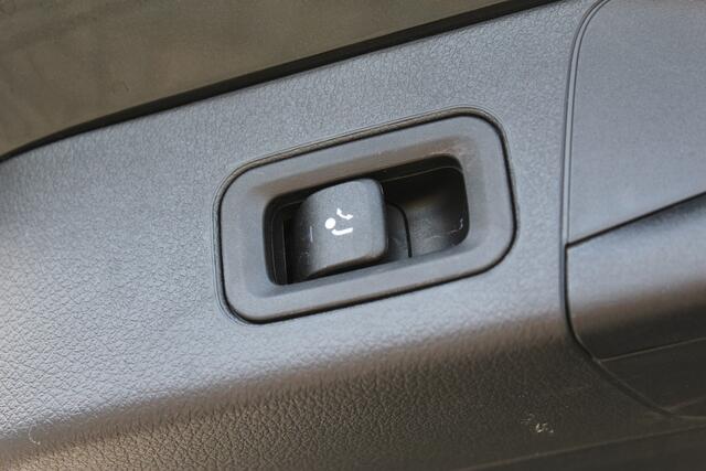 Mercedes-Benz B-KLASSE 220 4MATIC Premium Plus | Pano | Burmester | Trekhaak |