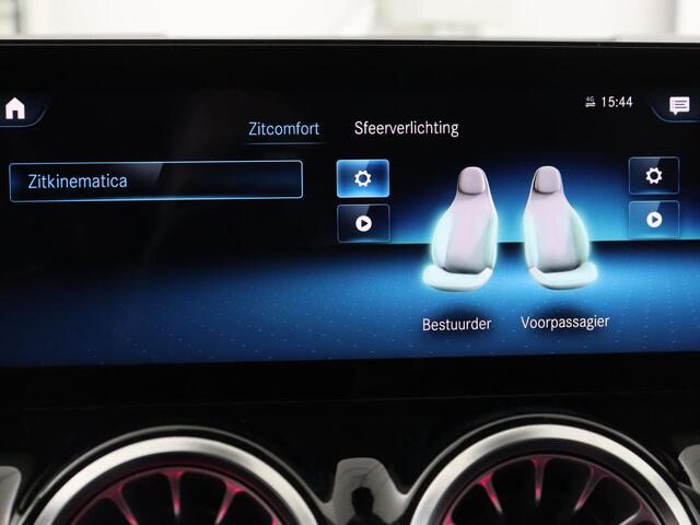 Mercedes-Benz B-KLASSE 180 Business Solution Luxury | Panoramadak | Leder | Stoelverwarming | Trekhaak | Memory | Keyless | Matrix LED | Sfeerverlichting | Navigatie | Widescreen