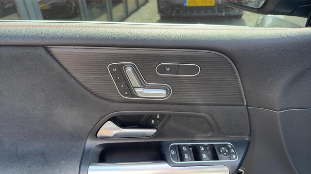 Mercedes-Benz B-KLASSE 200 Business Solution Plus |Pano |Sfeer |Halfleder |Stoelverw. |ACC