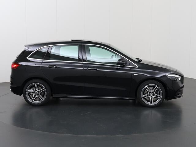 Mercedes-Benz B-KLASSE 250 e Business Solution AMG | Panoramadak| Trekhaak | Winterpakket |