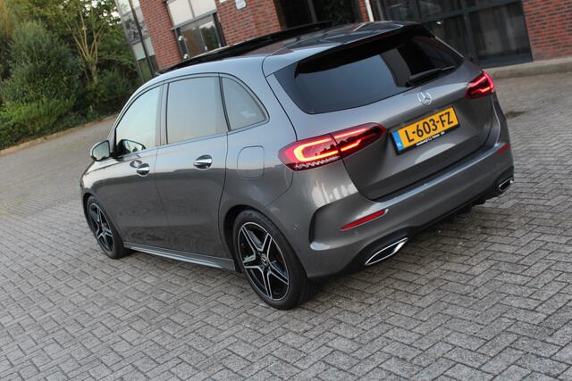 Mercedes-Benz B-KLASSE 200 Business Solution AMG Schuifdak-Navi-Matrix Led-Camera- Nieuwstaat !!!