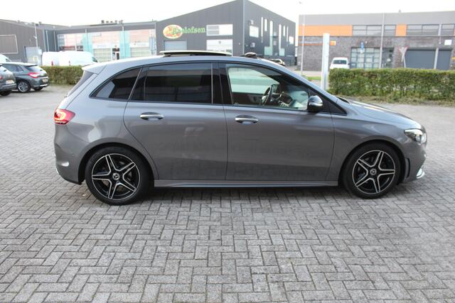 Mercedes-Benz B-KLASSE 200 Business Solution AMG Schuifdak-Navi-Matrix Led-Camera- Nieuwstaat !!!