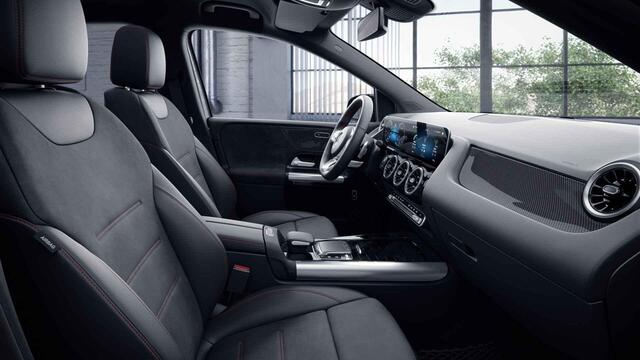 Mercedes-Benz B-KLASSE 180 Business Solution AMG | Night | Achteruitrijcamera | Stoelverwarming | Widescreen |