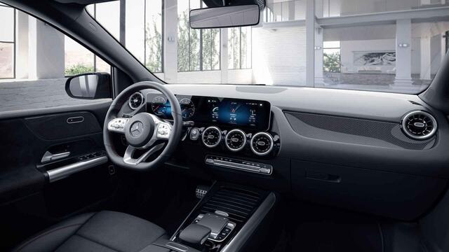 Mercedes-Benz B-KLASSE 180 Business Solution AMG | Night | Achteruitrijcamera | Stoelverwarming | Widescreen |