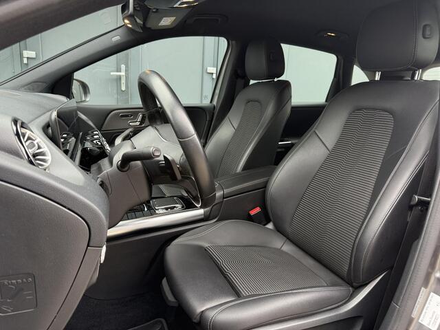 Mercedes-Benz B-KLASSE 200 Premium / Trekhaak (1600 KG Trekgewicht) / Memory Seats / Stoelverwarming / Elektrische Achterklep / Achteruitrijcamera / Cruise Control / Navigatie / All Season Banden