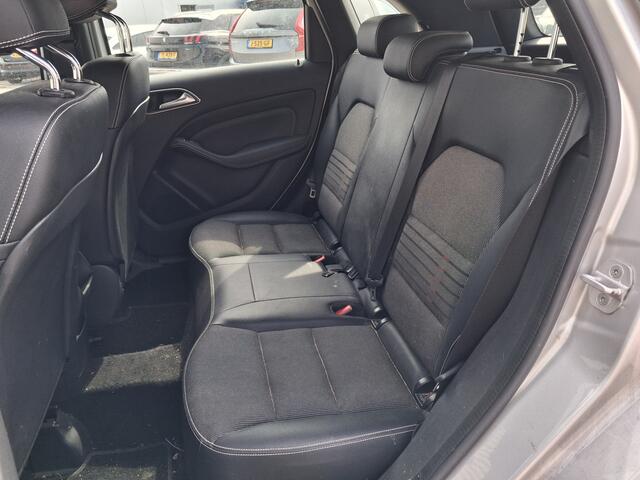 Mercedes-Benz B-KLASSE 180 Ambition | Nieuw Binnen! | Stoelverwarming | Half leder | Trekhaak