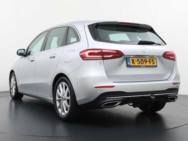 Mercedes-Benz B-KLASSE 220 4MATIC Trekhaak 1800 KG! Led