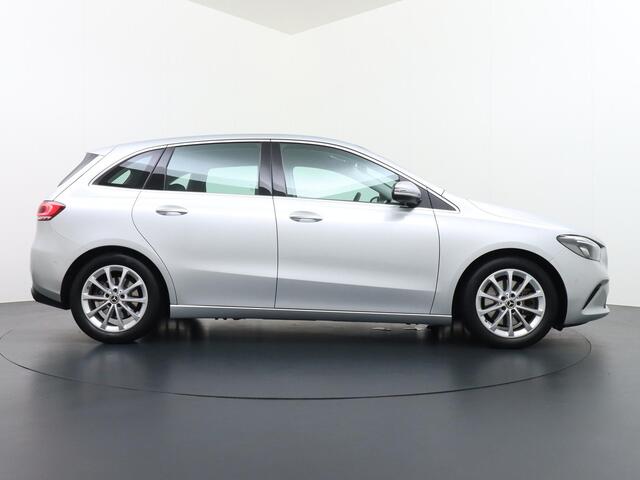 Mercedes-Benz B-KLASSE 220 4MATIC Trekhaak 1800 KG! Led