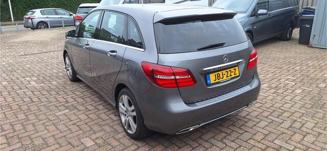 Mercedes-Benz B-KLASSE 180 Prestige AUTOMAAT + 101460 km