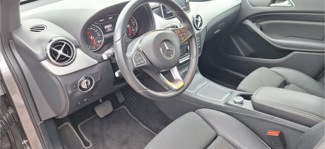 Mercedes-Benz B-KLASSE 180 Prestige AUTOMAAT + 101460 km