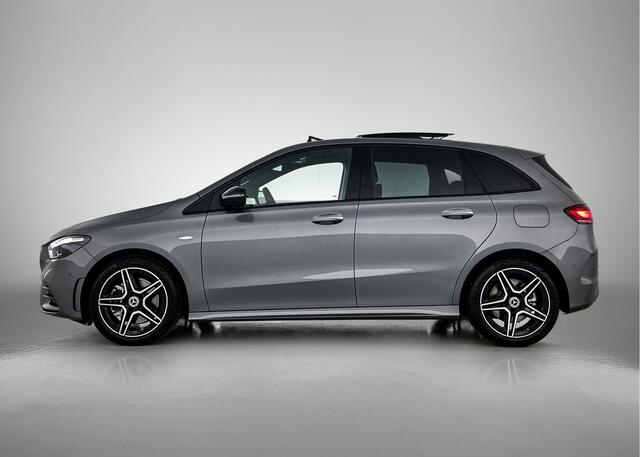 Mercedes-Benz B-KLASSE 250 e Business Solution AMG | Nightpakket | Trekhaak | GUARD 360 ° Vehicle protection Plus | Smartphone Integratie | Panoramaschuifdak |